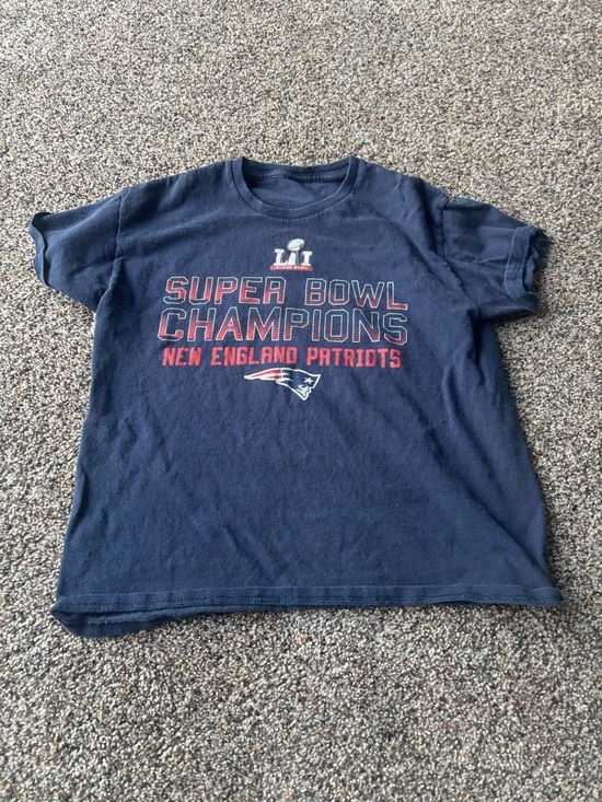 Tops - New England Patriots Super Bowl LI Champions Tee NFL Graphic Shirt